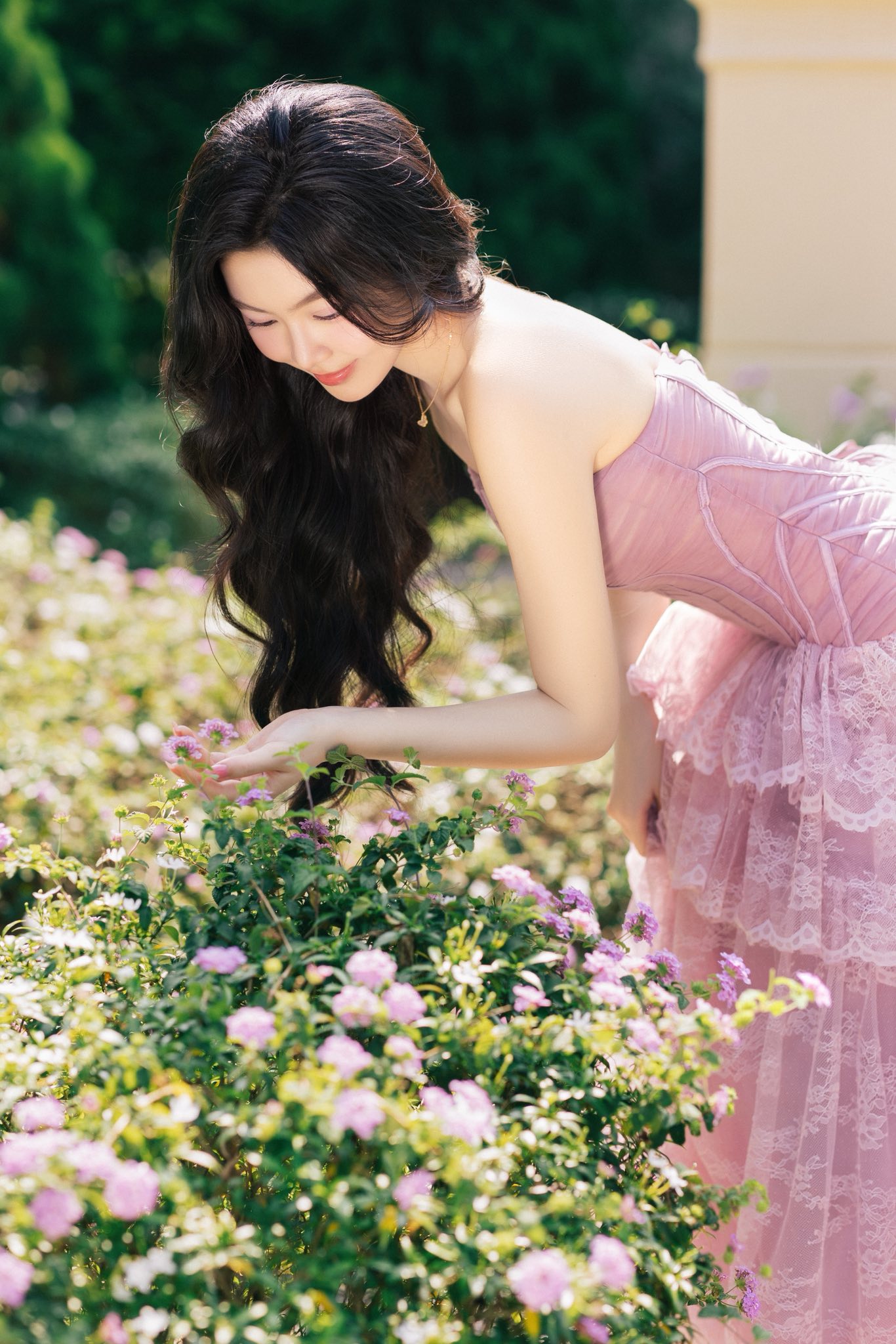 Lọ Lem 20 tuổi nhà MC Quyền Linh: Vẻ đẹp nàng thơ và cuộc sống hiện tại - Ảnh 7. Lọ Lem 20 tuổi nhà MC Quyền Linh: Vẻ đẹp nàng thơ và cuộc sống hiện tại - Ảnh 7.