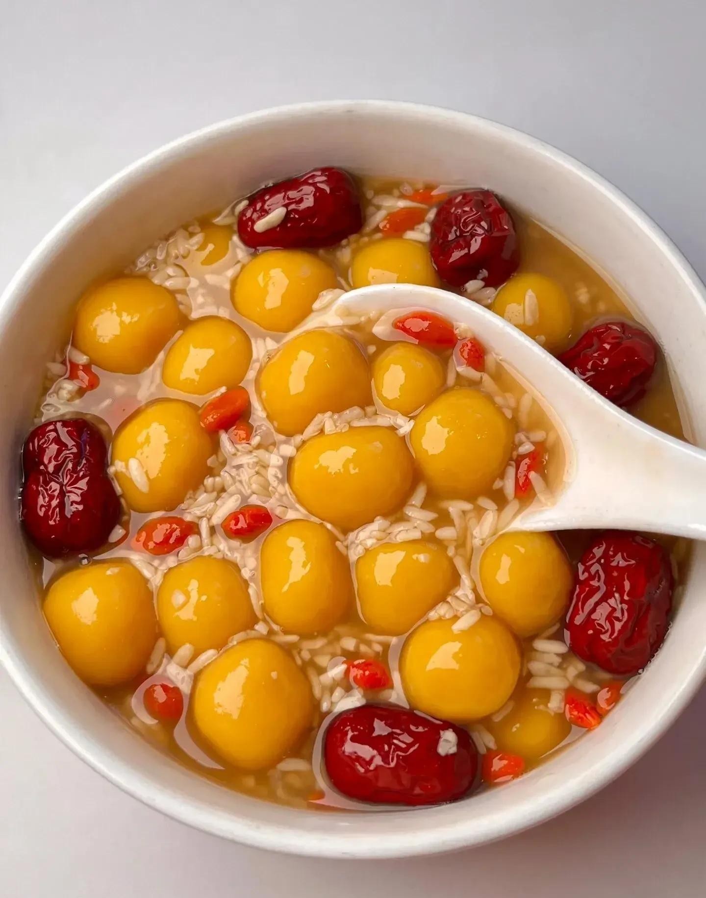 Phụ nữ cứ lu&acirc;n phi&ecirc;n ăn 5 m&oacute;n n&agrave;y l&agrave; da mịn hồng h&agrave;o v&agrave; vẻ ngo&agrave;i xinh đẹp ngay cả khi kh&ocirc;ng trang điểm - Ảnh 10.