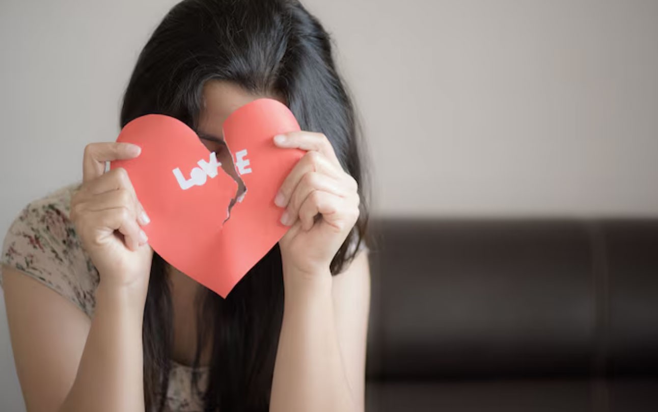Trái tim mỏng manh nhưng cũng hoang dã: Dễ bị tổn thương trong tình yêu