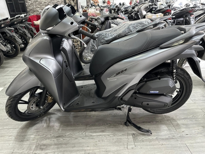 Giá xe Honda SH mới nhất ở đại lý giảm sốc, thấp chưa từng thấy, khách chọn SH 125 và SH 160 thay SH Mode, Air Blade vì rẻ hiếm thấy - Ảnh 4. Giá xe Honda SH mới nhất ở đại lý giảm sốc, thấp chưa từng thấy, khách chọn SH 125 và SH 160 thay SH Mode, Air Blade vì rẻ hiếm thấy - Ảnh 4.