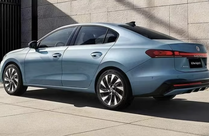 Sedan hạng C giá 305 triệu đồng đẹp sang trọng, trang bị đẳng cấp sánh ngang Camry, rẻ hơn Kia Morning, Hyundai Grand i10 - Ảnh 4. Sedan hạng C giá 305 triệu đồng đẹp sang trọng, trang bị đẳng cấp sánh ngang Camry, rẻ hơn Kia Morning, Hyundai Grand i10 - Ảnh 4.