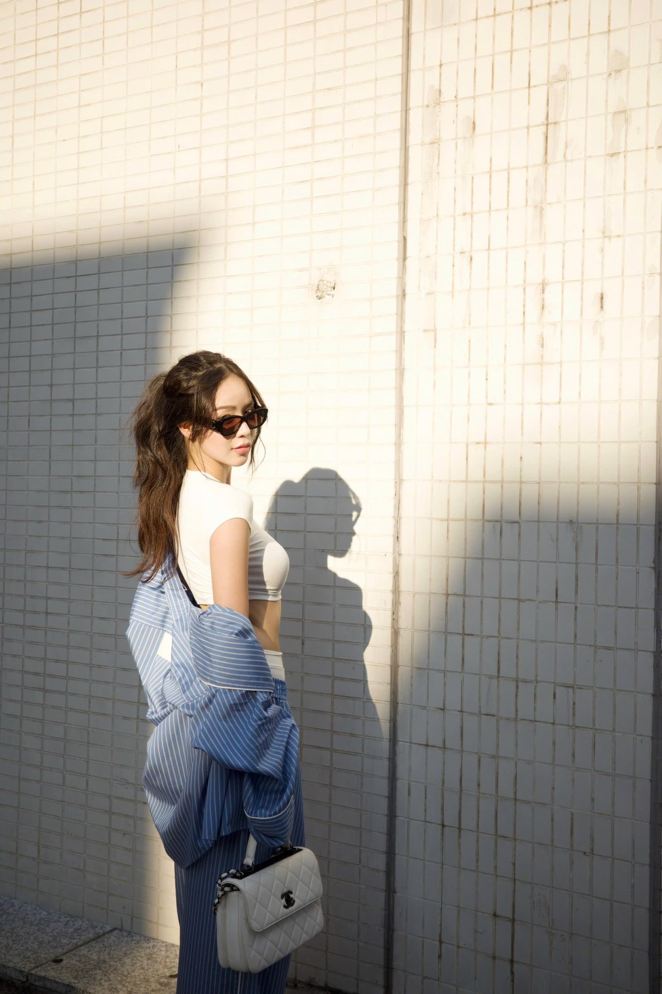 N&agrave;ng hậu Đ&agrave; Nẵng thanh thủy thể hiện phong c&aacute;ch thời trang c&aacute; t&iacute;nh v&agrave; cuốn h&uacute;t - Ảnh 3.