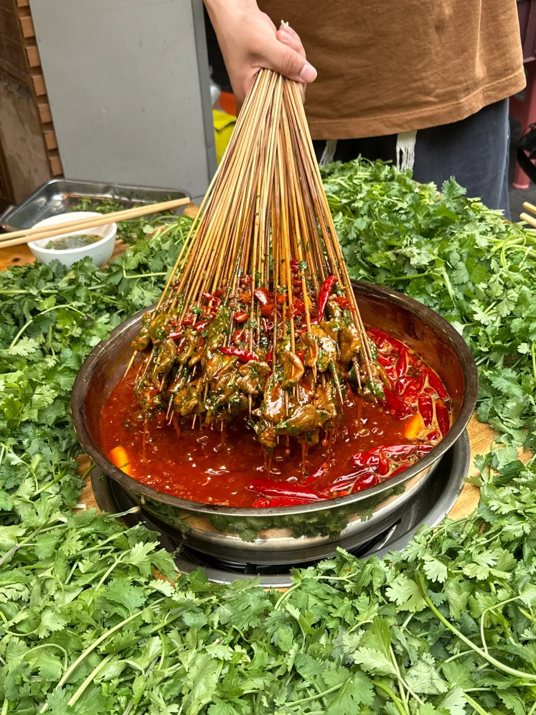 Bức ảnh bữa ăn "nặng m&ugrave;i" nhất c&otilde;i mạng h&ocirc;m nay: Người khen nức nở, kẻ ch&ecirc; bai "chỉ l&agrave; tr&ograve; l&agrave;m m&agrave;u l&atilde;ng ph&iacute; thức ăn"! - Ảnh 4.