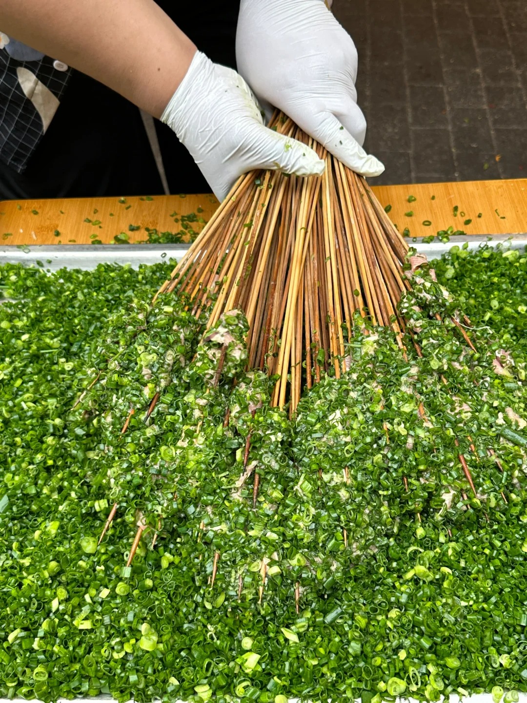 Bức ảnh bữa ăn "nặng m&ugrave;i" nhất c&otilde;i mạng h&ocirc;m nay: Người khen nức nở, kẻ ch&ecirc; bai "chỉ l&agrave; tr&ograve; l&agrave;m m&agrave;u l&atilde;ng ph&iacute; thức ăn"! - Ảnh 9.