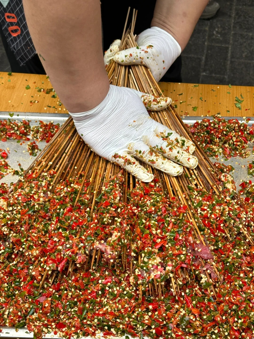 Bức ảnh bữa ăn "nặng m&ugrave;i" nhất c&otilde;i mạng h&ocirc;m nay: Người khen nức nở, kẻ ch&ecirc; bai "chỉ l&agrave; tr&ograve; l&agrave;m m&agrave;u l&atilde;ng ph&iacute; thức ăn"! - Ảnh 8.