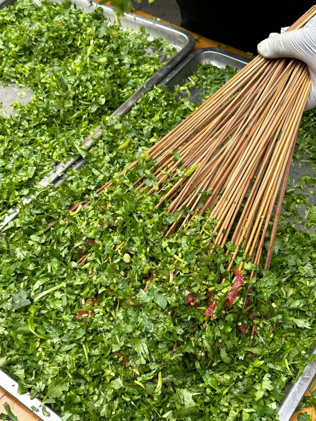 Bức ảnh bữa ăn "nặng m&ugrave;i" nhất c&otilde;i mạng h&ocirc;m nay: Người khen nức nở, kẻ ch&ecirc; bai "chỉ l&agrave; tr&ograve; l&agrave;m m&agrave;u l&atilde;ng ph&iacute; thức ăn"! - Ảnh 10.