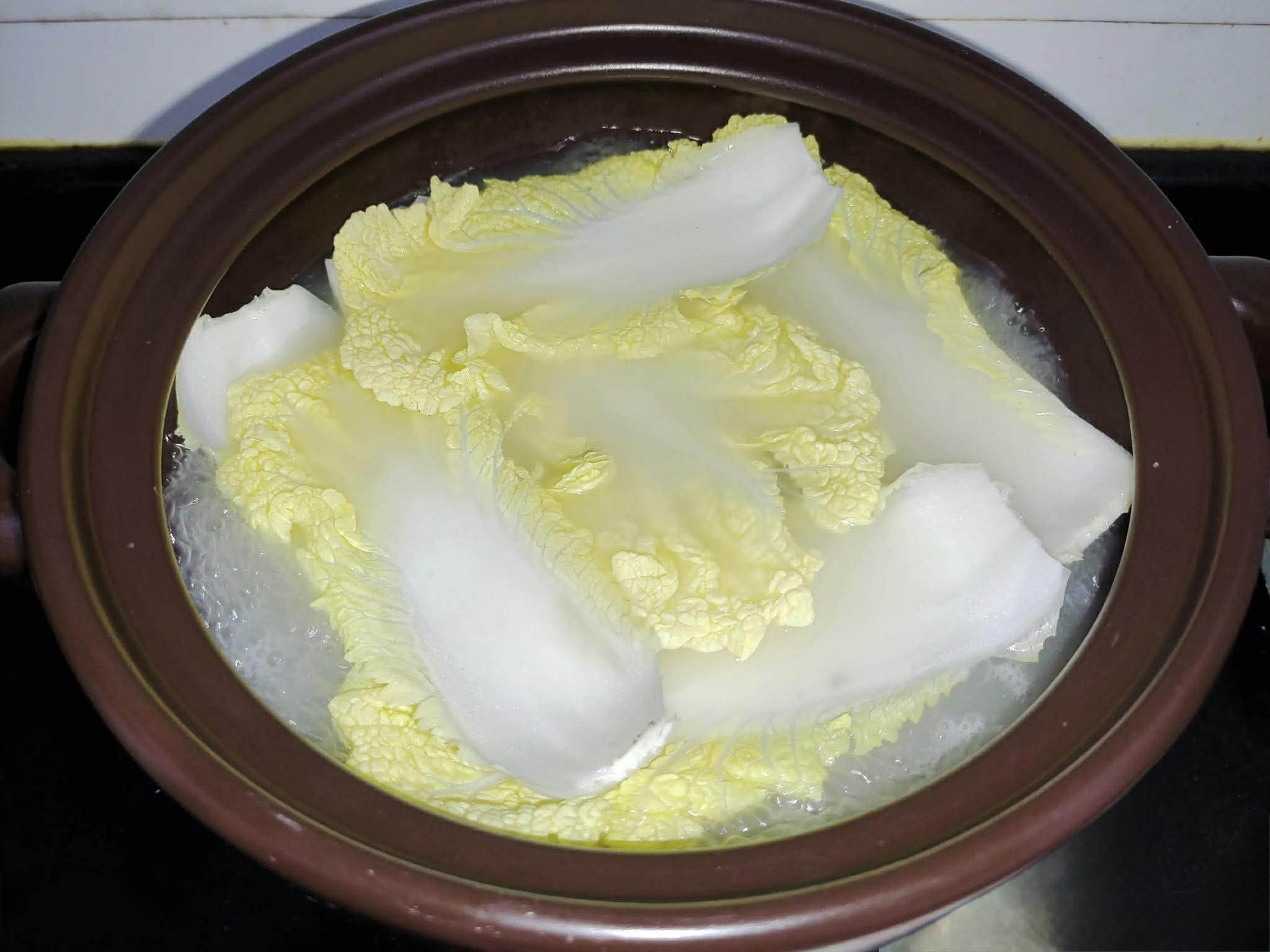 Một m&oacute;n canh ho&agrave;n hảo cho bữa cơm nh&agrave;: C&aacute;ch nấu dễ, nguy&ecirc;n liệu rẻ, nước d&ugrave;ng ngọt ngon đậm đ&agrave; đưa cơm v&ocirc; c&ugrave;ng - Ảnh 3.