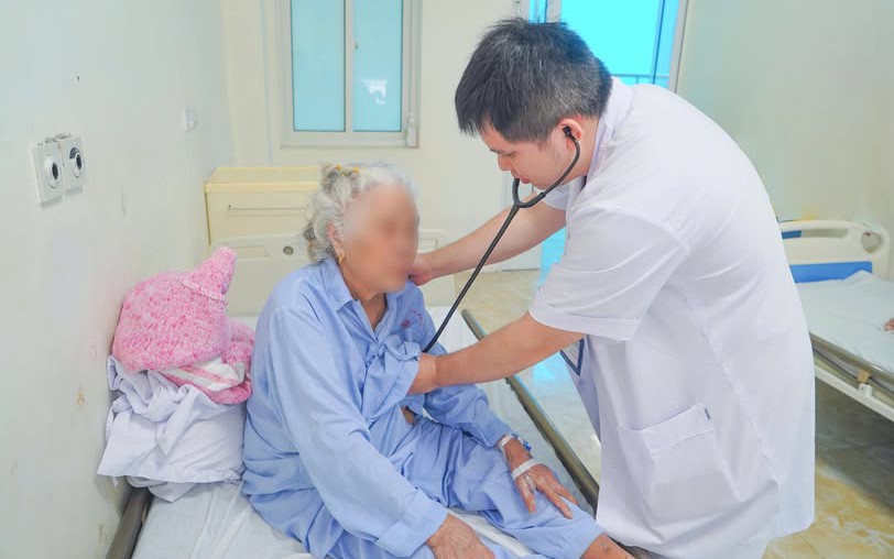 Kỳ tích cứu sống cụ bà 91 tuổi bằng kỹ thuật thay van tim qua da