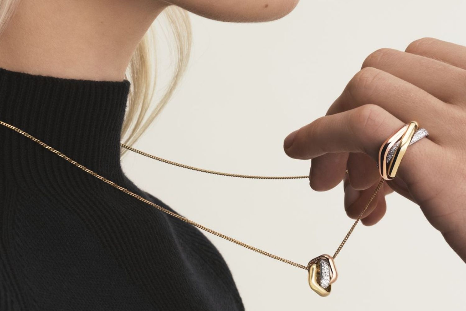 Lỗi phối trang sức &acirc;m thầm khiến outfit 'mất điểm' - Ảnh 3.