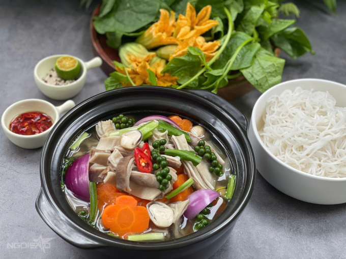 C&aacute;ch l&agrave;m bao tử hầm ti&ecirc;u xanh gi&ograve;n sần sật, nước d&ugrave;ng ngọt thanh - Ảnh 1.