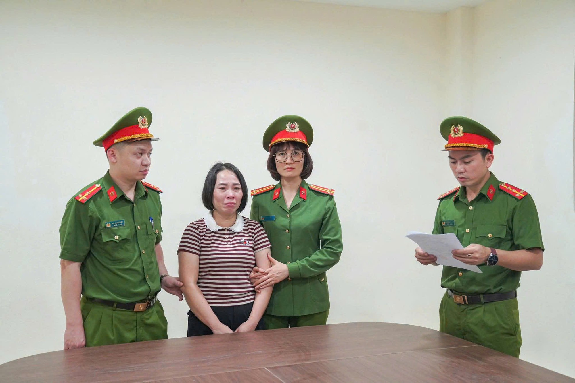 Bắt tạm giam 4 c&aacute;n bộ Ph&uacute; Thọ Trục lợi từ suất ăn của người yếu thế - Ảnh 4.