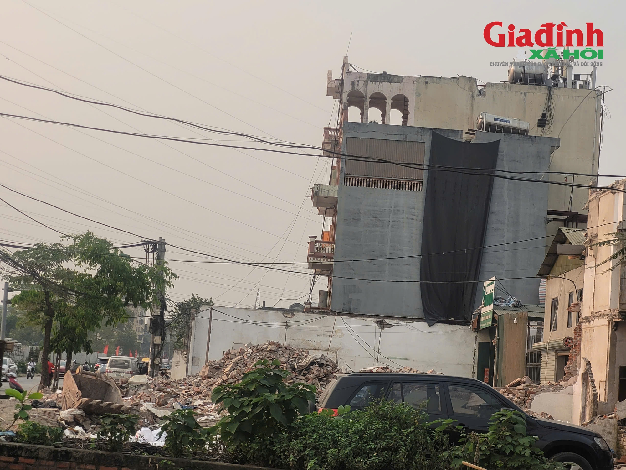 Hoạt động ph&aacute; dỡ c&ocirc;ng tr&igrave;nh giải ph&oacute;ng mặt bằng mở rộng đường Tam Trinh tại H&agrave; Nội - Ảnh 12.