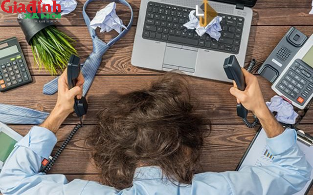 5 th&oacute;i quen giao tiếp đang &acirc;m thầm 'n&acirc;ng tầm' bạn m&agrave; kh&ocirc;ng hề hay biết - Ảnh 1.