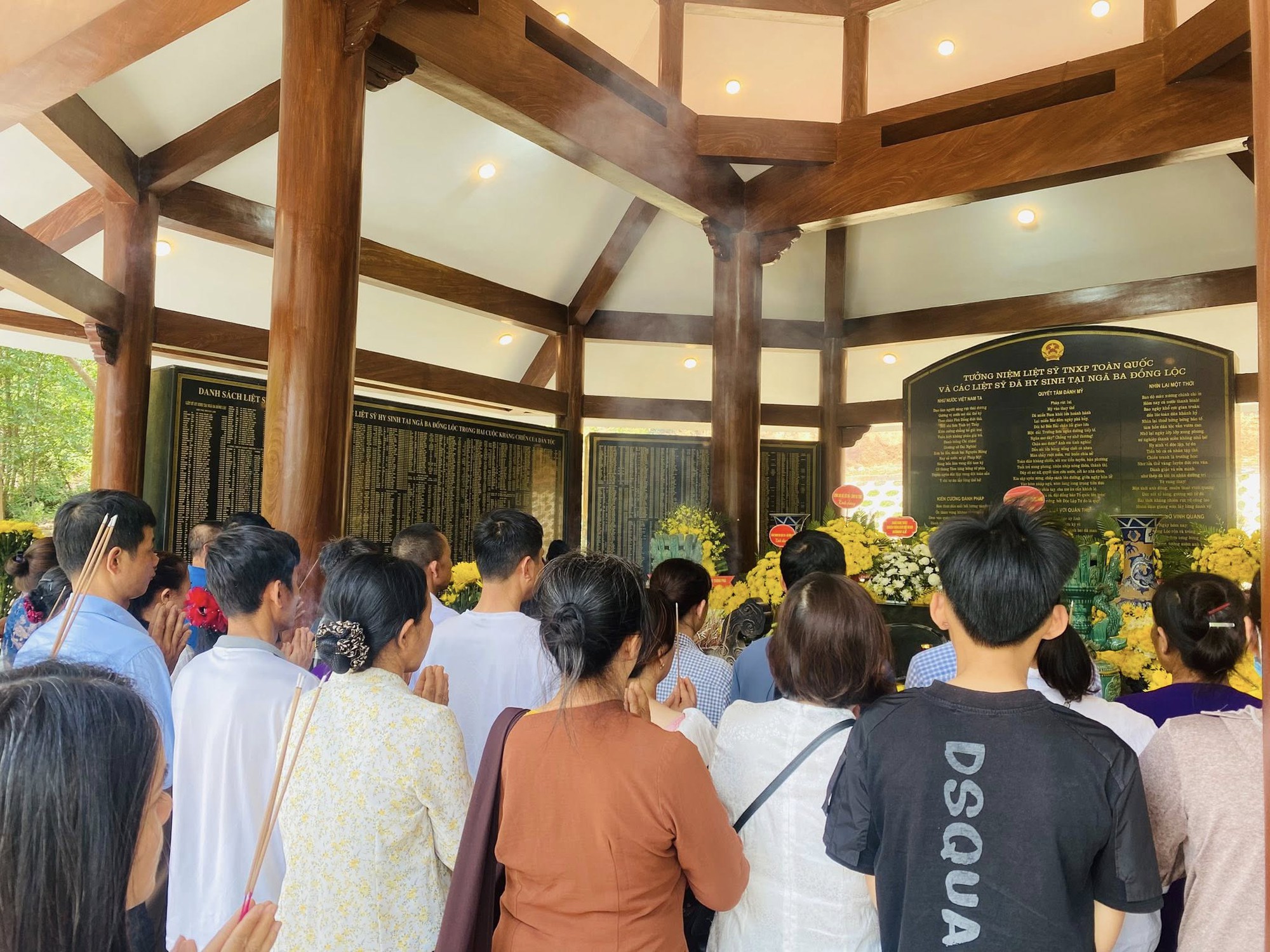 Tri &acirc;n tại Ng&atilde; ba Đồng Lộc- Ảnh 4.