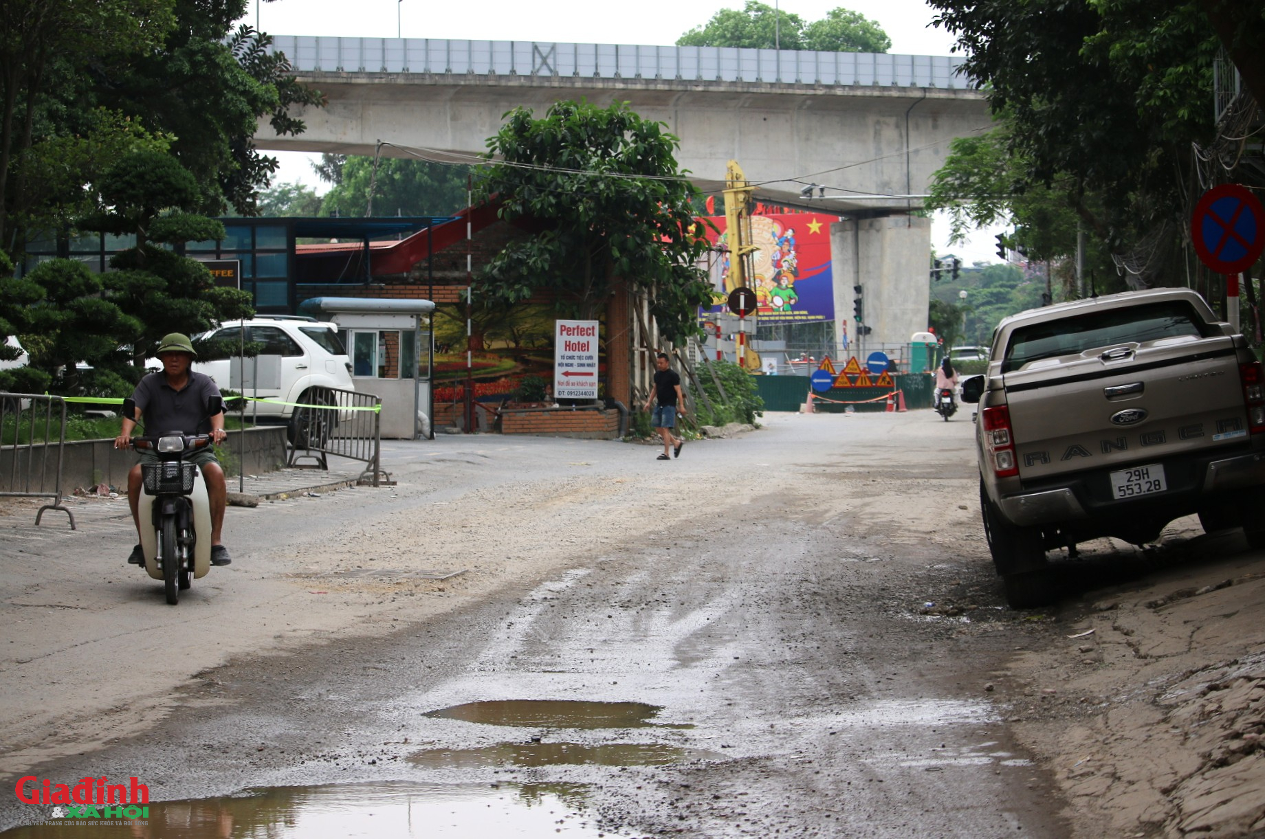 H&agrave; Nội: Người d&acirc;n phố Thanh B&igrave;nh 'k&ecirc;u trời' v&igrave; Dự &aacute;n chậm tiến độ v&agrave; &ocirc; nhiễm m&ocirc;i trường - Ảnh 2.