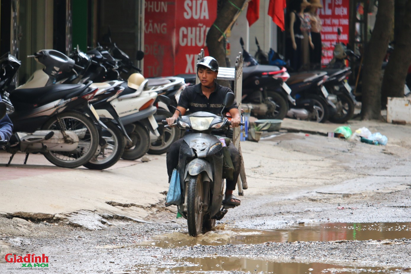H&agrave; Nội: Người d&acirc;n phố Thanh B&igrave;nh 'k&ecirc;u trời' v&igrave; Dự &aacute;n chậm tiến độ v&agrave; &ocirc; nhiễm m&ocirc;i trường - Ảnh 5.