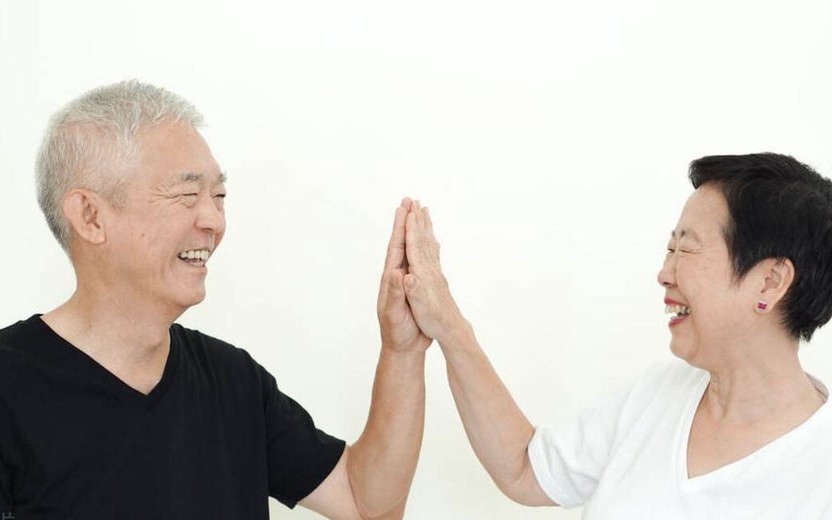 Người có tuổi già hạnh phúc thường sớm buông bỏ được 4 thứ này