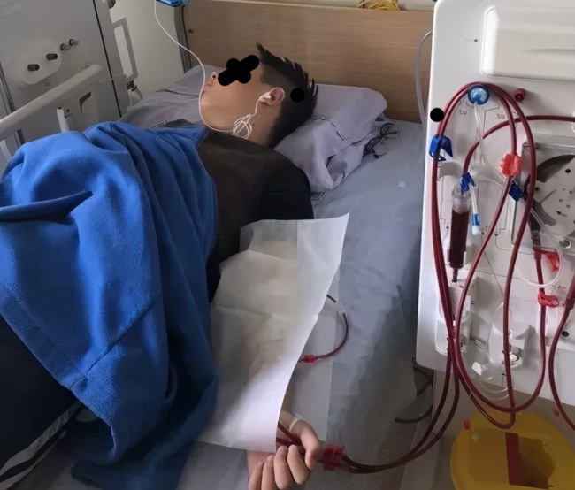 Th&oacute;i quen ăn uống nghi&ecirc;m trọng: Nguy&ecirc;n nh&acirc;n suy thận v&agrave; ung thư ở tuổi 31 - Ảnh 1.