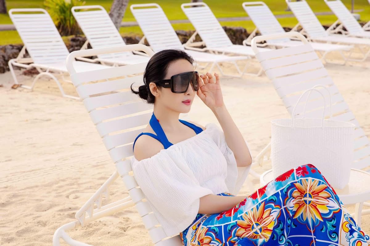Hoa hậu Gi&aacute;ng My khoe body đẹp ' mướt mắt ' ở tuổi U60 đầy quyến rũ - Ảnh 5.