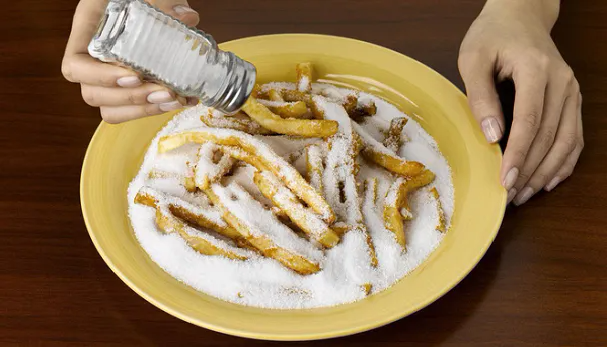 Người đ&agrave;n &ocirc;ng 35 tuổi kh&ocirc;ng rượu bia suy thận v&igrave; th&oacute;i quen ăn uống sai lầm - Ảnh 8.