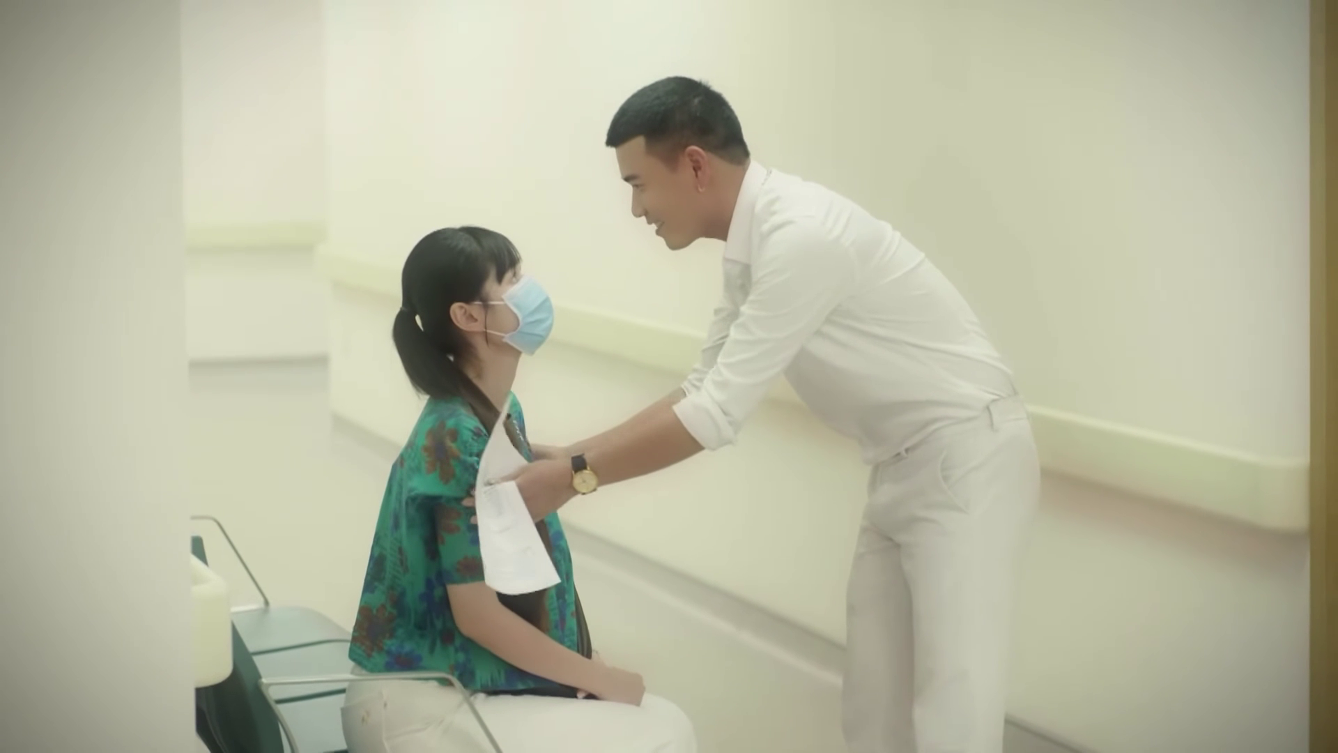 : Trang đi khám sản khoa, Hưng tỏ tình lần nữa - Ảnh 1. Bước chân vào đời - Tập 34: Trang đi khám sản khoa, Hưng tỏ tình lần nữa - Ảnh 1.
