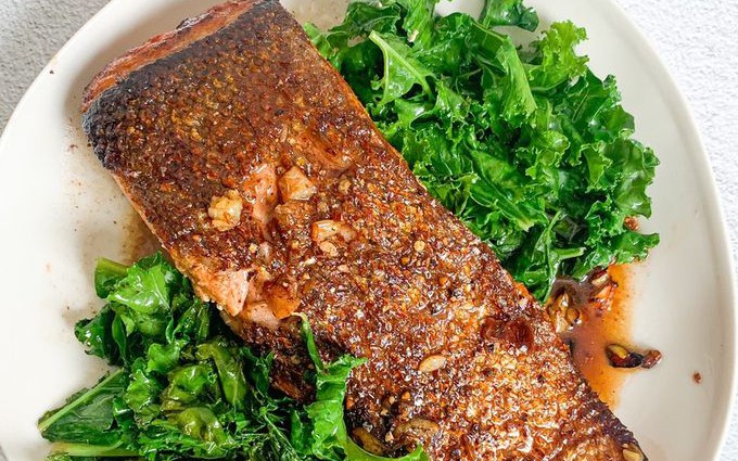Thực đơn vàng cứu vãn thị lực: Món ăn giúp ngăn tăng độ cận và giảm mỏi mắt cho người ngồi máy tính