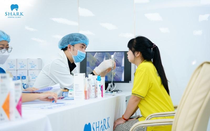 Tẩy trắng răng ở đ&acirc;u tốt? Kh&aacute;m ph&aacute; ngay địa chỉ tẩy trắng răng được nhiều kh&aacute;ch h&agrave;ng tin chọn - Ảnh 4.