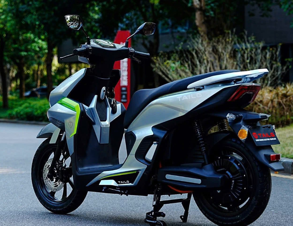 Trải nghiệm Xe m&aacute;y điện gi&aacute; 35 triệu đồng mạnh mẽ như xe xăng tại Việt Nam - Ảnh 4.