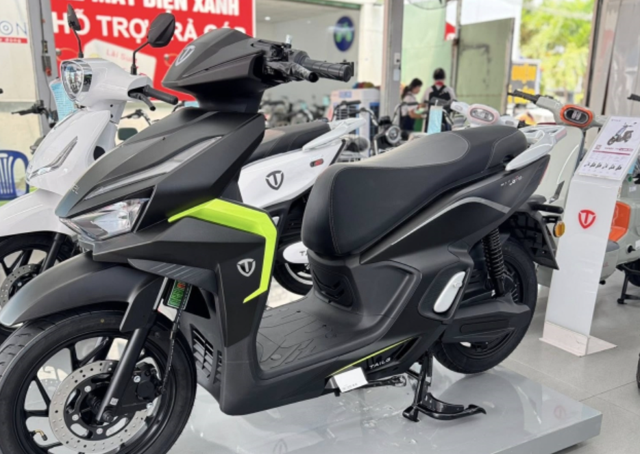 Trải nghiệm Xe m&aacute;y điện gi&aacute; 35 triệu đồng mạnh mẽ như xe xăng tại Việt Nam - Ảnh 2.