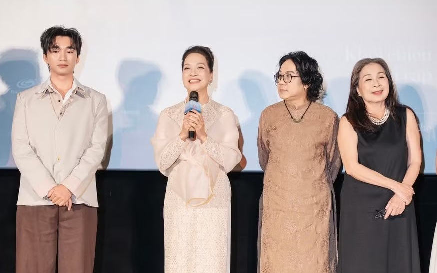 NSND L&ecirc; Khanh: "C&oacute; người n&oacute;i t&ocirc;i l&ecirc;n phim gh&ecirc; gớm qu&aacute;"