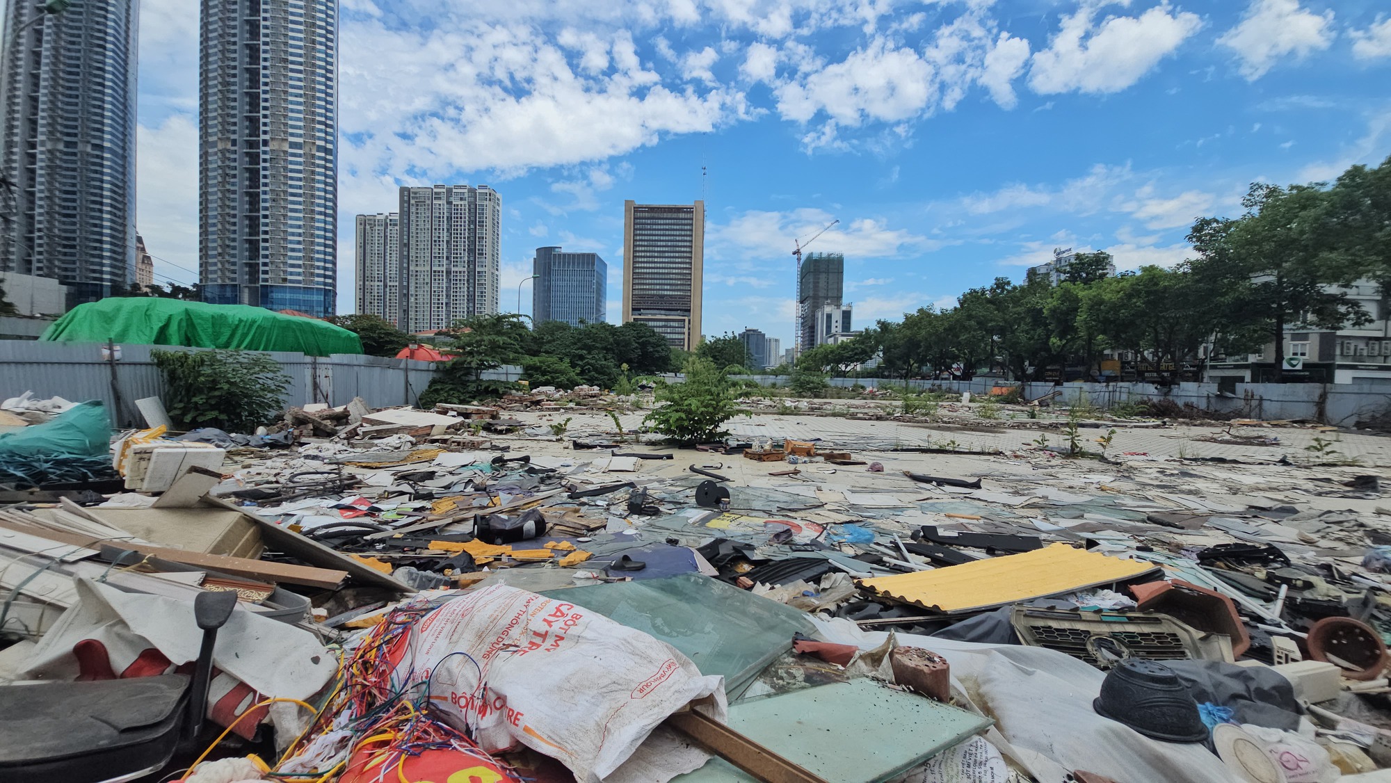 Ph&aacute;o đ&agrave;i kinh doanh ch&acirc;y &igrave; tại KĐT Nam Trung Y&ecirc;n bị thu hồi năm 2026 - Ảnh 4.