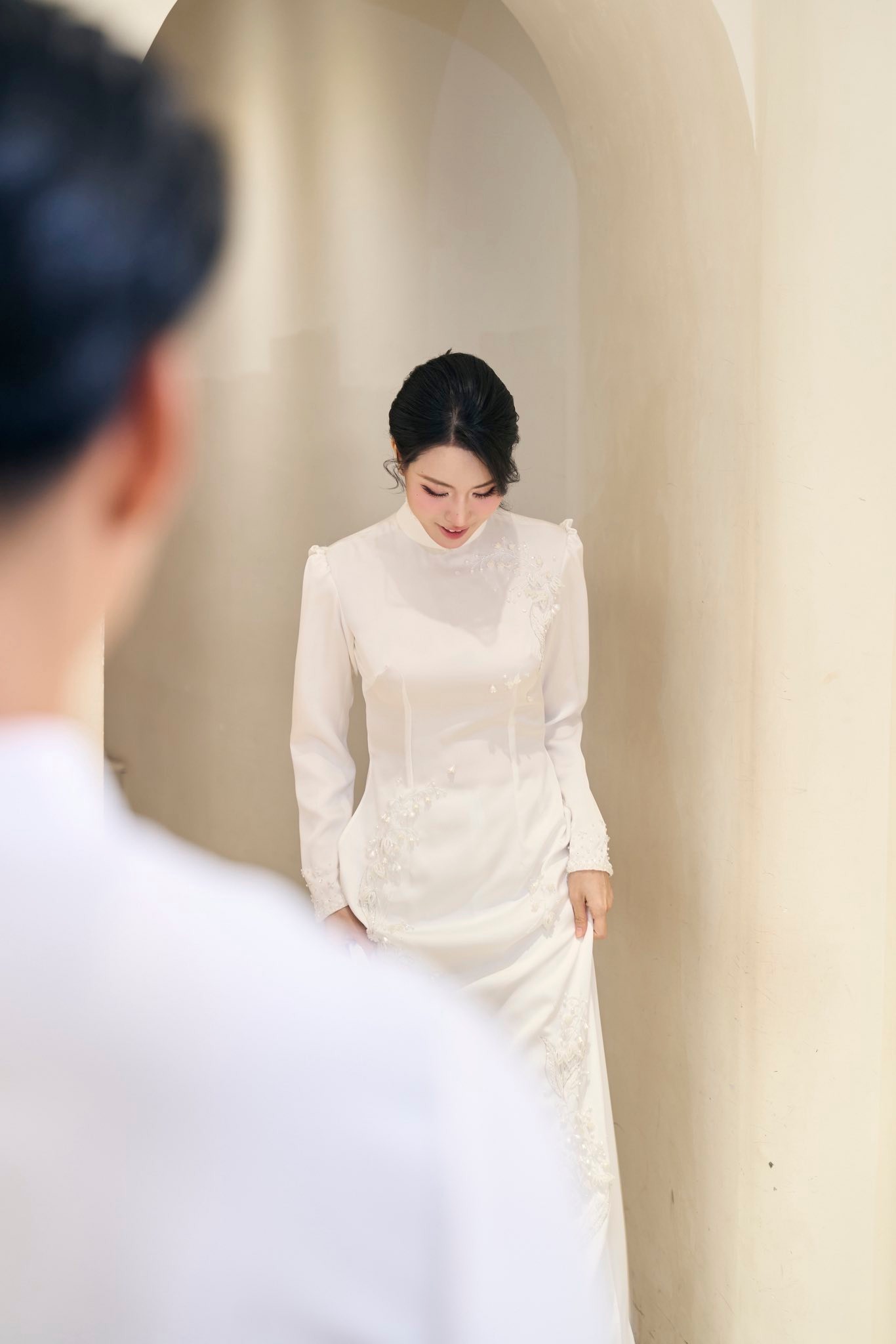B&agrave; x&atilde; Ninh B&igrave;nh của Văn Thanh g&acirc;y ch&uacute; &yacute; với &aacute;o d&agrave;i đẹp trong ng&agrave;y trọng đại - Ảnh 5.