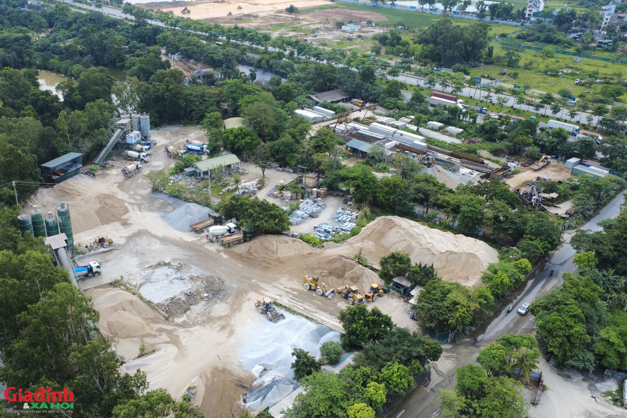 H&agrave; Nội &ocirc; nhiễm nghi&ecirc;m trọng từ trạm trộn b&ecirc; t&ocirc;ng ' lậu ' tại Vĩnh Thanh năm 2026 - Ảnh 1.