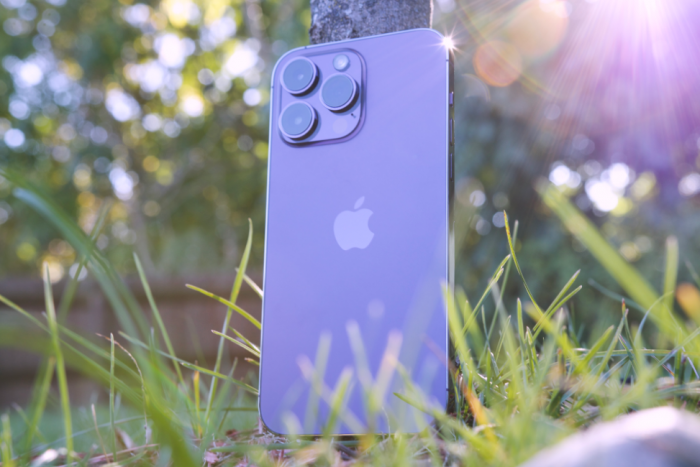 Gi&aacute; iPhone 14 Pro Max giảm sốc , c&oacute; n&ecirc;n mua m&aacute;y cũ trong năm 2026? - Ảnh 2.
