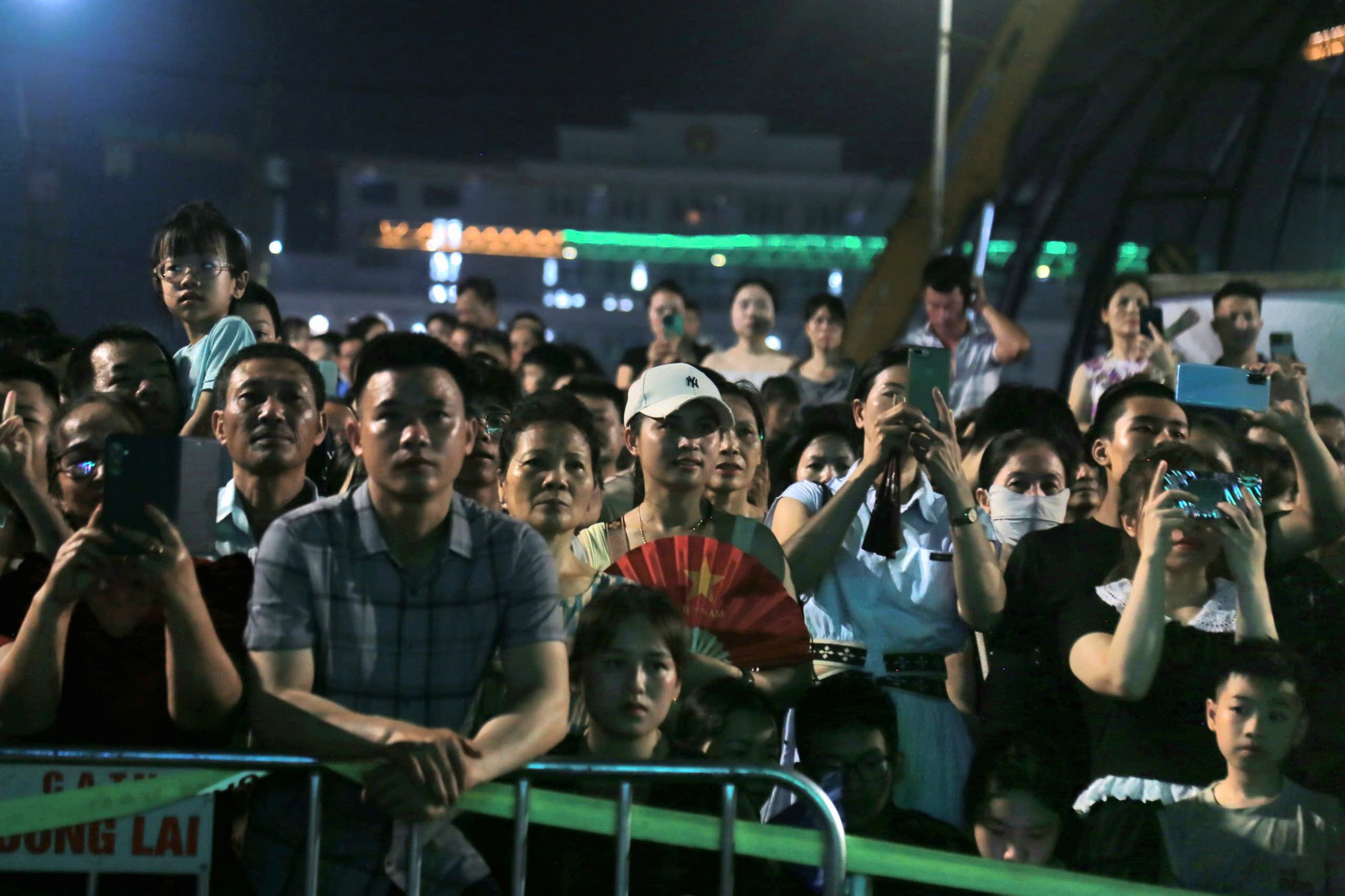 M&atilde;n nh&atilde;n drone show, ph&aacute;o hoa trong đ&ecirc;m khai mạc du lịch Th&aacute;i Nguy&ecirc;n 2026 - Ảnh 10.