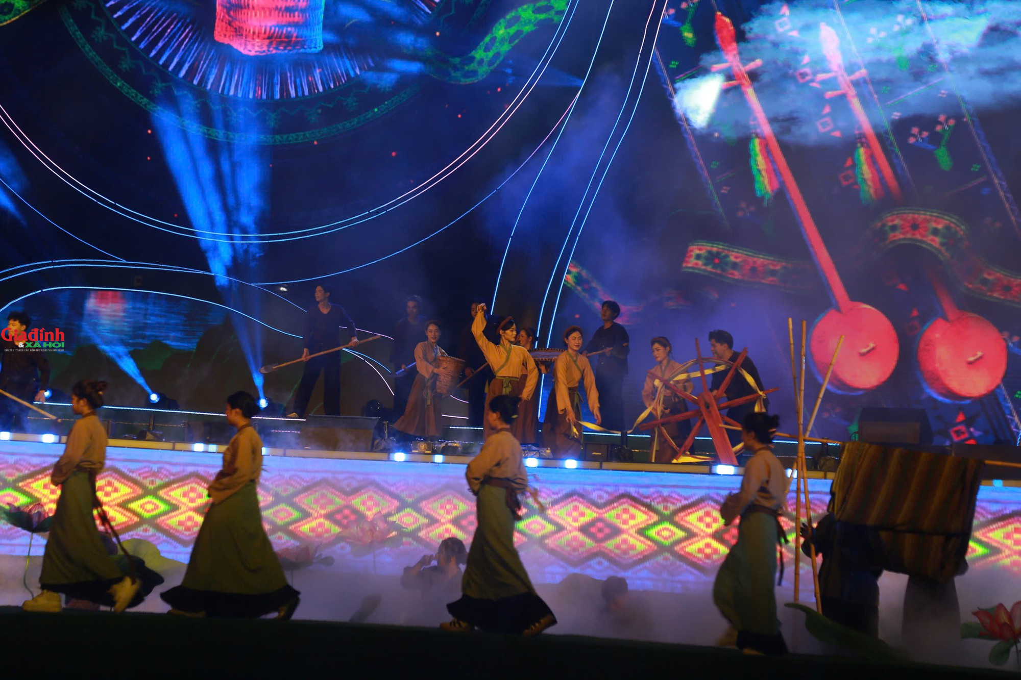 M&atilde;n nh&atilde;n drone show, ph&aacute;o hoa trong đ&ecirc;m khai mạc du lịch Th&aacute;i Nguy&ecirc;n 2026 - Ảnh 5.