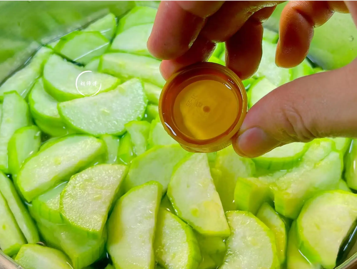 M&oacute;n ăn n&agrave;y chỉ cần x&agrave;o một c&aacute;ch đơn giản l&agrave; ho&agrave;n th&agrave;nh v&agrave; cả gia đ&igrave;nh sẽ c&ugrave;ng ăn sạch đĩa- Ảnh 2.