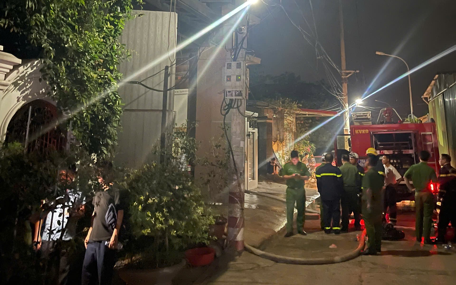 H&agrave; Nội: Ch&aacute;y nh&agrave; d&acirc;n tại x&atilde; Quốc Oai l&uacute;c rạng s&aacute;ng khiến một người tử vong