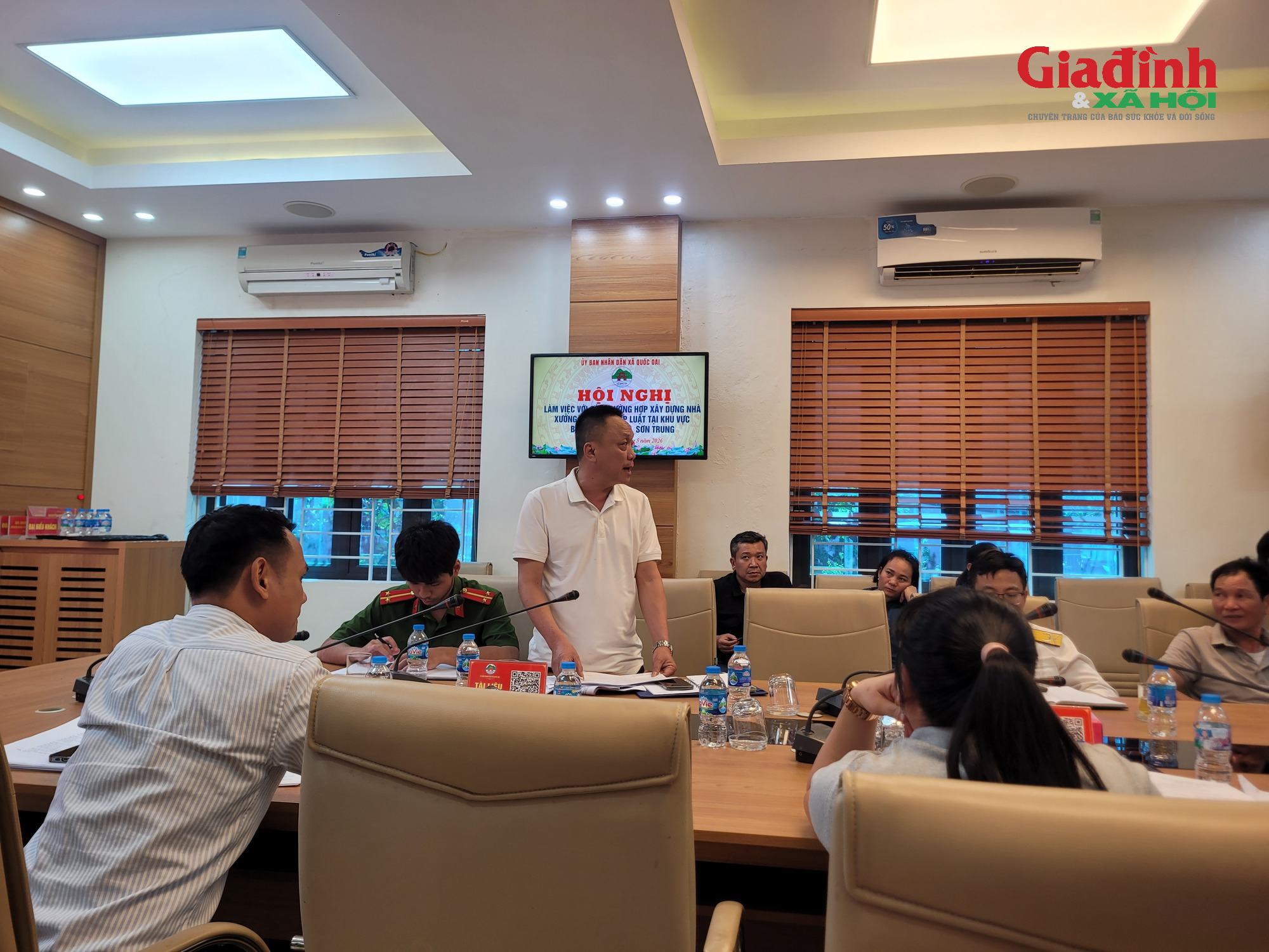 UBND x&atilde; Quốc Oai l&ecirc;n kế hoạch xử l&yacute; vi phạm nh&agrave; xưởng tại Phượng C&aacute;ch , Sơn Trung - Ảnh 3.