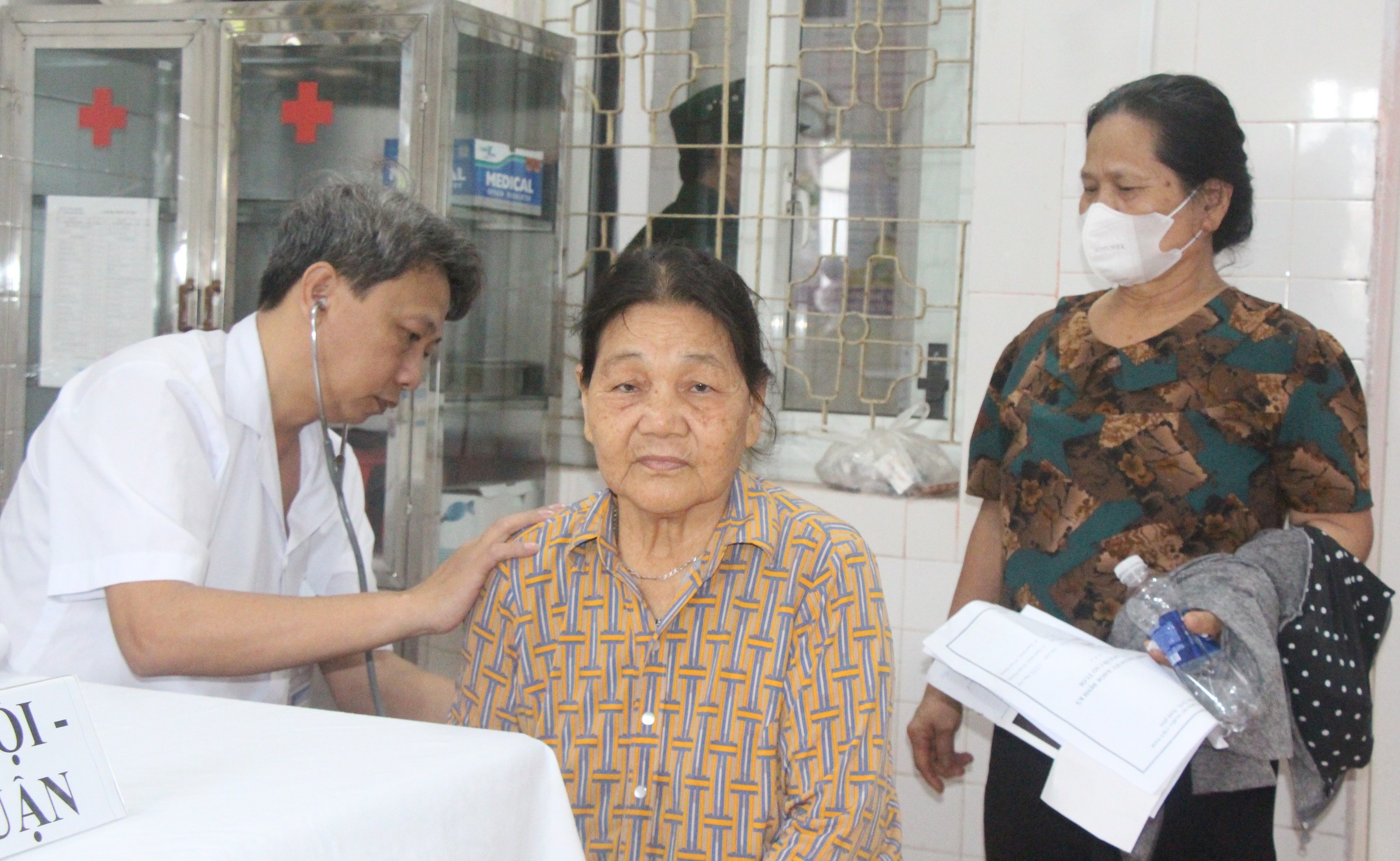 Hải Ph&ograve;ng đẩy mạnh truyền th&ocirc;ng kh&aacute;m sức khỏe định kỳ cho người cao tuổi - Ảnh 6.