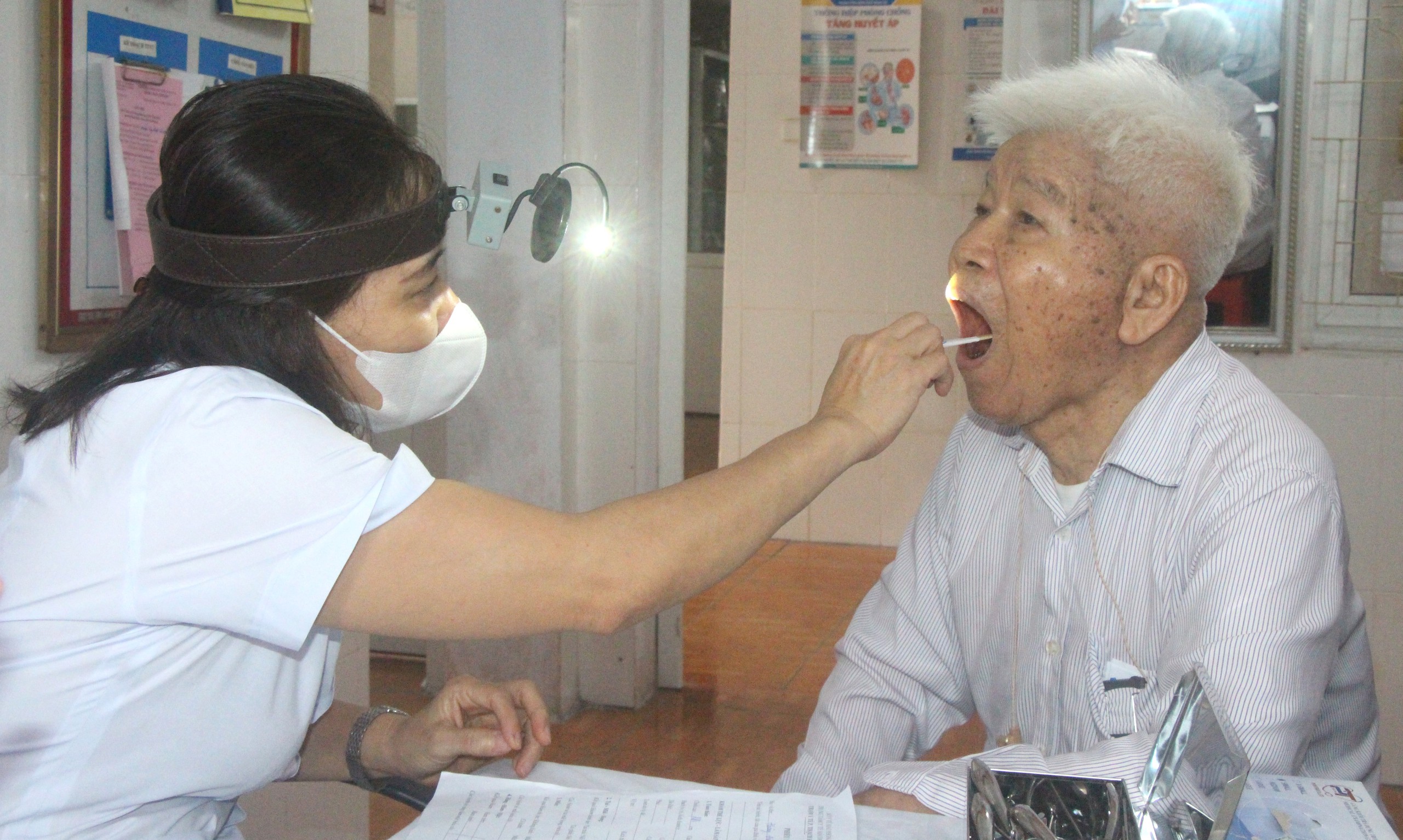 Hải Ph&ograve;ng đẩy mạnh truyền th&ocirc;ng kh&aacute;m sức khỏe định kỳ cho người cao tuổi - Ảnh 5.
