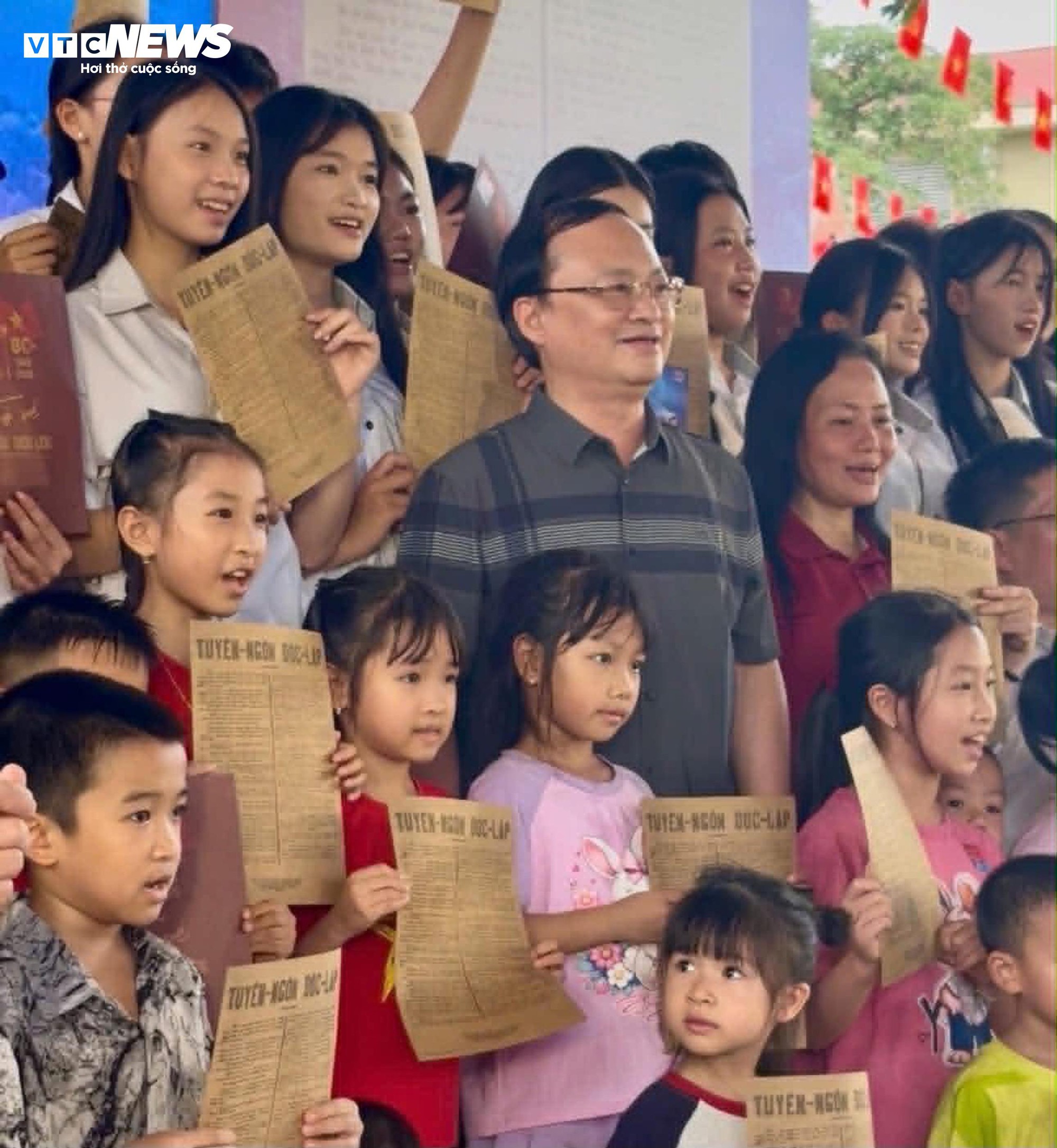 X&uacute;c động trải nghiệm 'xuy&ecirc;n kh&ocirc;ng' về thời khắc B&aacute;c Hồ đọc Tuy&ecirc;n ng&ocirc;n Độc lập - Ảnh 1.