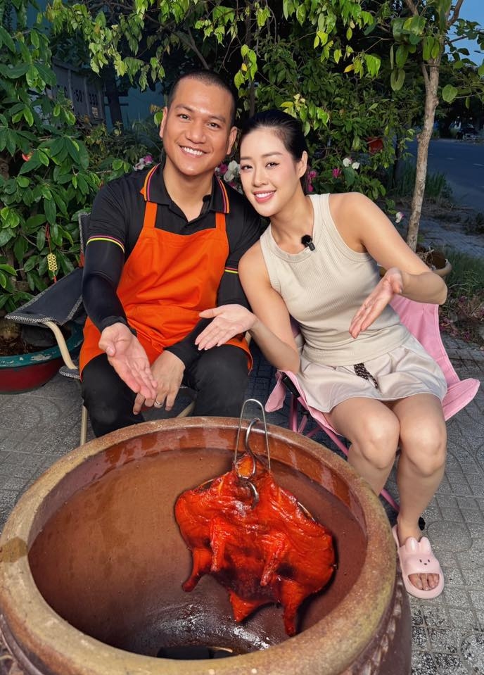 Chồng Hoa hậu Kh&aacute;nh V&acirc;n nấu ăn chiều vợ , từ b&uacute;n b&ograve; đến m&oacute;n cầu kỳ - Ảnh 4.