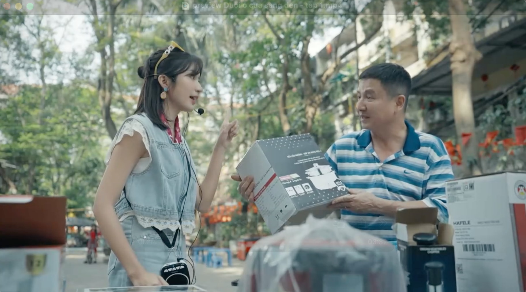 Dưới &ocirc; cửa s&aacute;ng đ&egrave;n: NSƯT Ch&iacute; Trung v&agrave; c&acirc;u chuyện lo lắng của Cha con &ocirc;ng Lương - Ảnh 1.