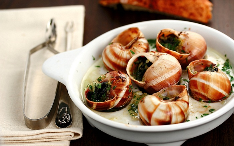 Escargot - món ốc sên đặc sản Pháp được lòng Tăng Thanh Hà - Ảnh 4. Escargot - món ốc sên đặc sản Pháp được lòng Tăng Thanh Hà - Ảnh 4.
