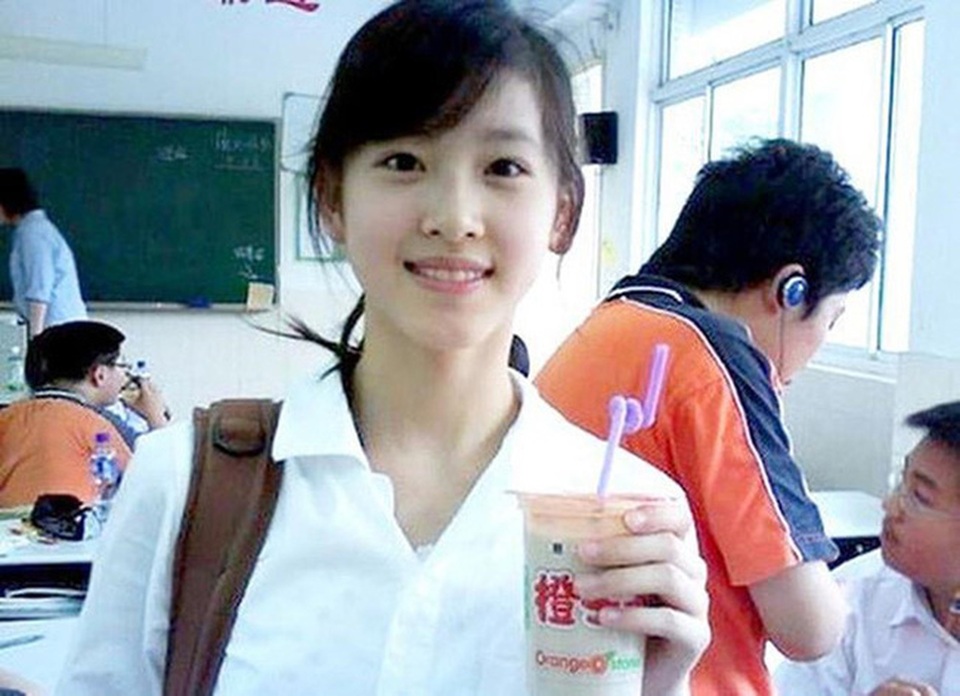 Cuộc sống hiện tại g&acirc;y bất ngờ của 'hot girl tr&agrave; sữa' Chương Trạch Thi&ecirc;n sau 16 nổi tiếng - Ảnh 1.