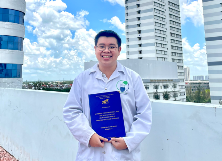 Sở hữu 3 c&ocirc;ng bố quốc tế, dược sĩ 10X gi&agrave;nh học bổng ch&acirc;u &Acirc;u 1,3 tỷ đồng - Ảnh 1.