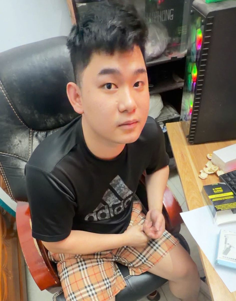 Ph&uacute; Thọ: Hai thanh ni&ecirc;n lừa b&aacute;n thuốc l&aacute; điện tử giả qua mạng x&atilde; hội - Ảnh 1.