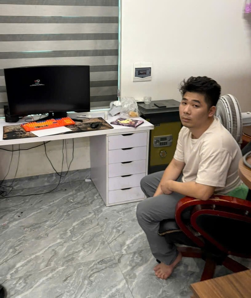 Ph&uacute; Thọ: Hai thanh ni&ecirc;n lừa b&aacute;n thuốc l&aacute; điện tử giả qua mạng x&atilde; hội - Ảnh 2.