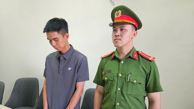 Tin s&aacute;ng 20/5: H&agrave;ng trăm hộ d&acirc;n phải sơ t&aacute;n do ngập lụt, h&agrave;ng chục ng&ocirc;i nh&agrave; tốc m&aacute;i do mưa d&ocirc;ng; H&agrave; Nội hỗ trợ tạm cư tới 15 triệu đồng/th&aacute;ng cho hộ d&acirc;n bị giải tỏa - Ảnh 4.